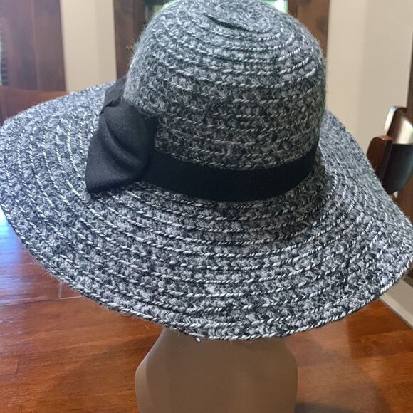 NEW Gray/Black Jessica Simpson wide rim Hat 4.25” Rim - Picture 8 of 12